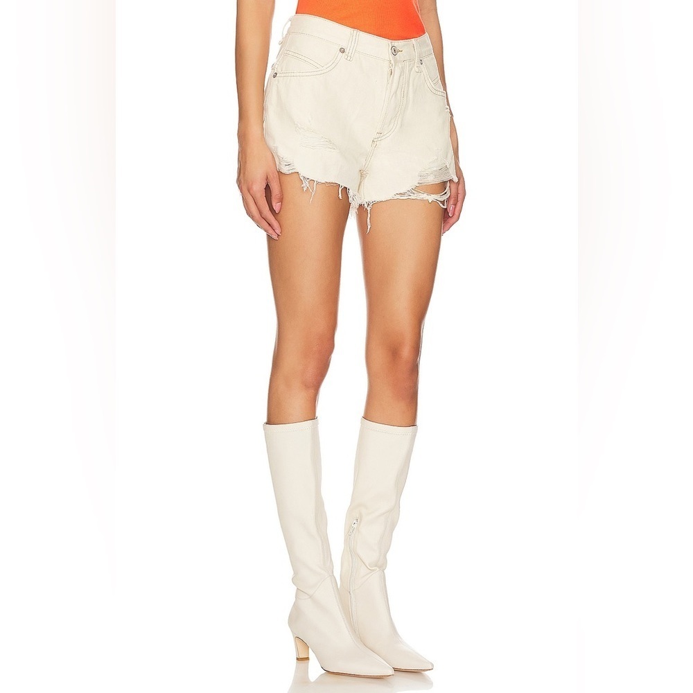 🌾 Free People "Now or Never" 100% Cotton Distressed Denim Shorts Size 28 🎪